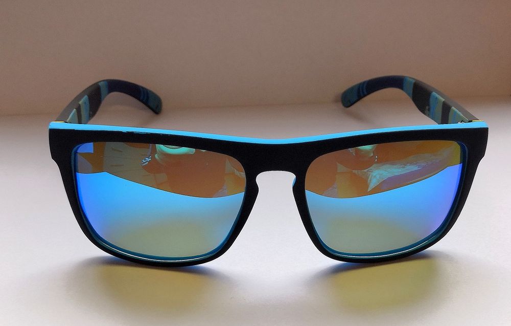 Okulary przeciwsłoneczne antypolaryzacyjne - polarized