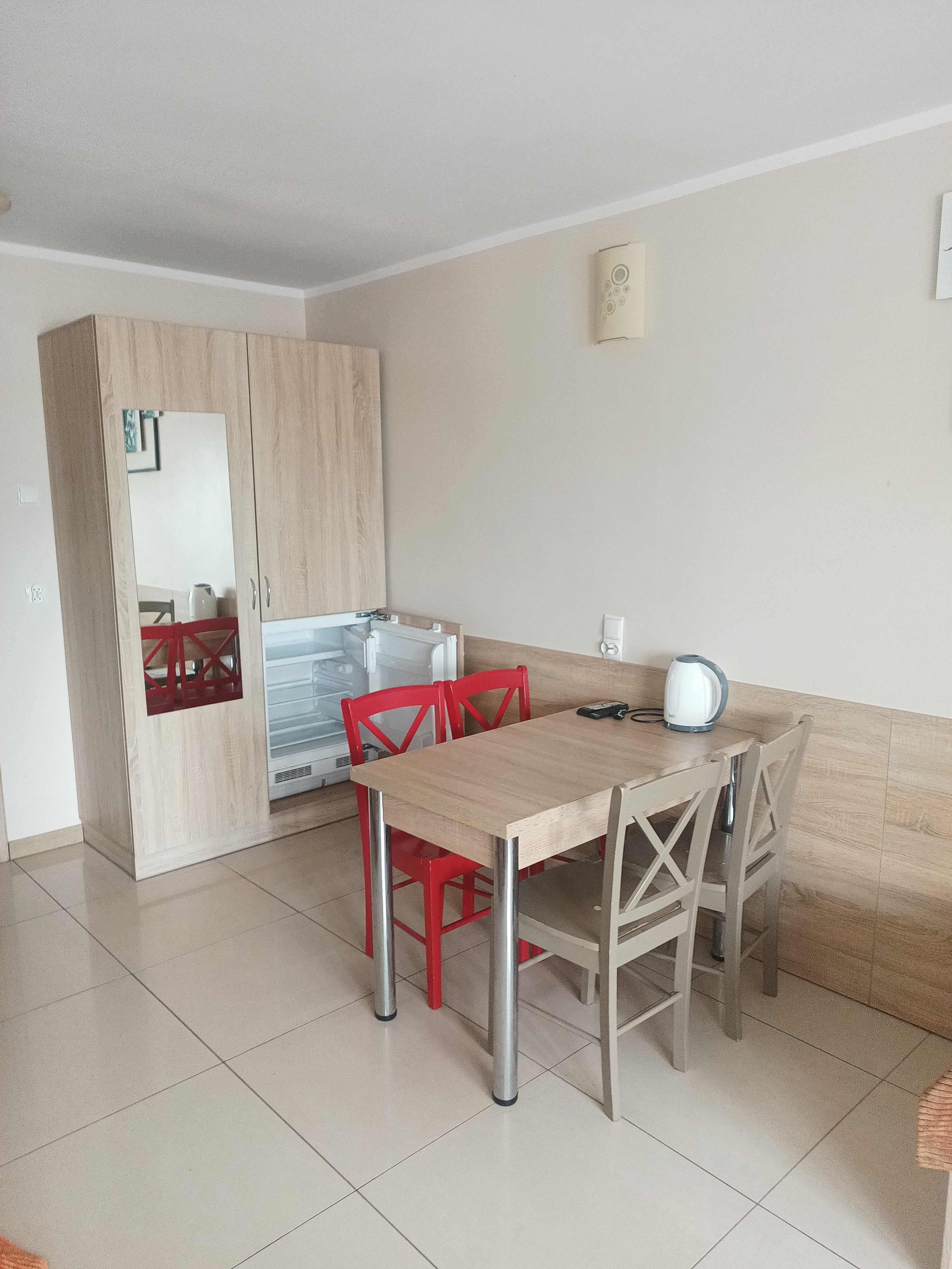 Wynajem pokoi i apartamentów, wynajem sali