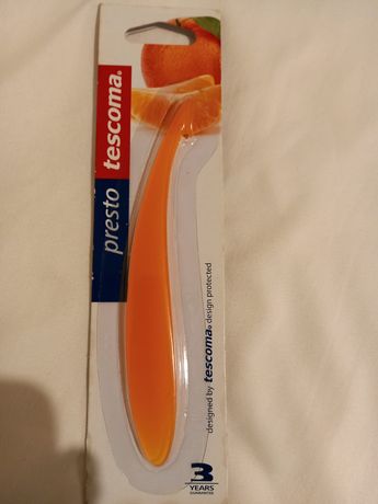 Plastikowy nożyk do obierania pomarańczy