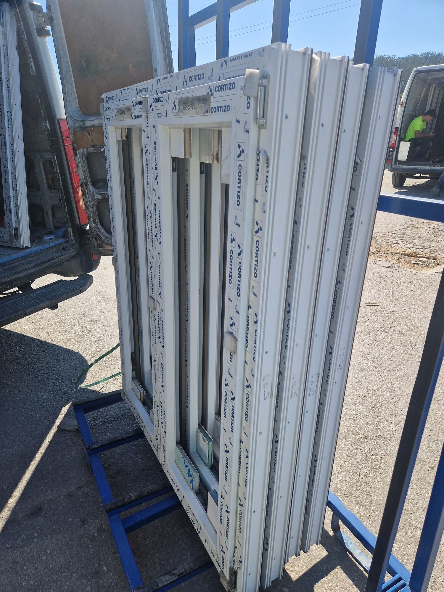 Janela em pvc com vidro duplo térmico