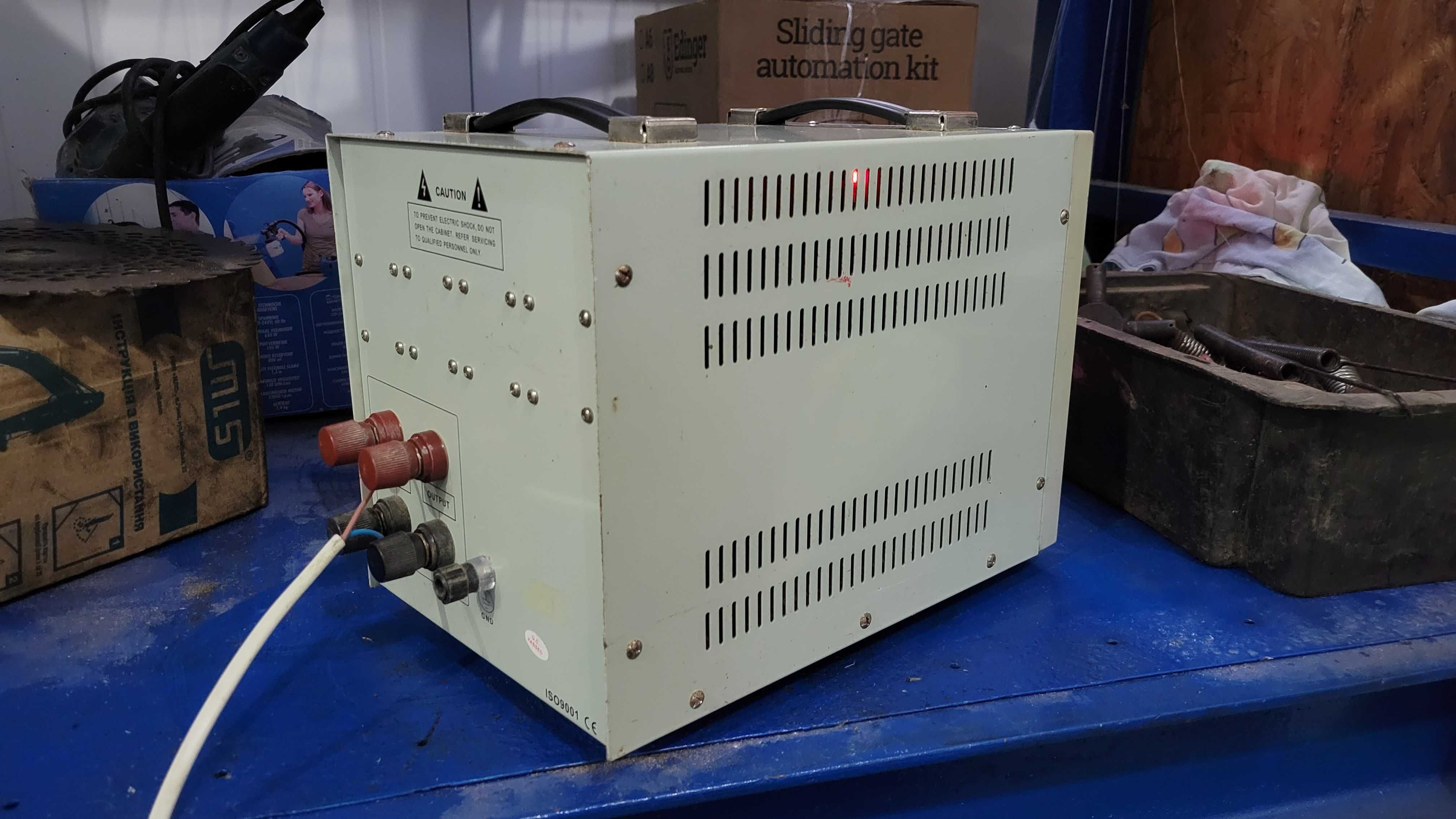 Стабілізатор напруги Luxeon KDR-8000VA 5,6 kW