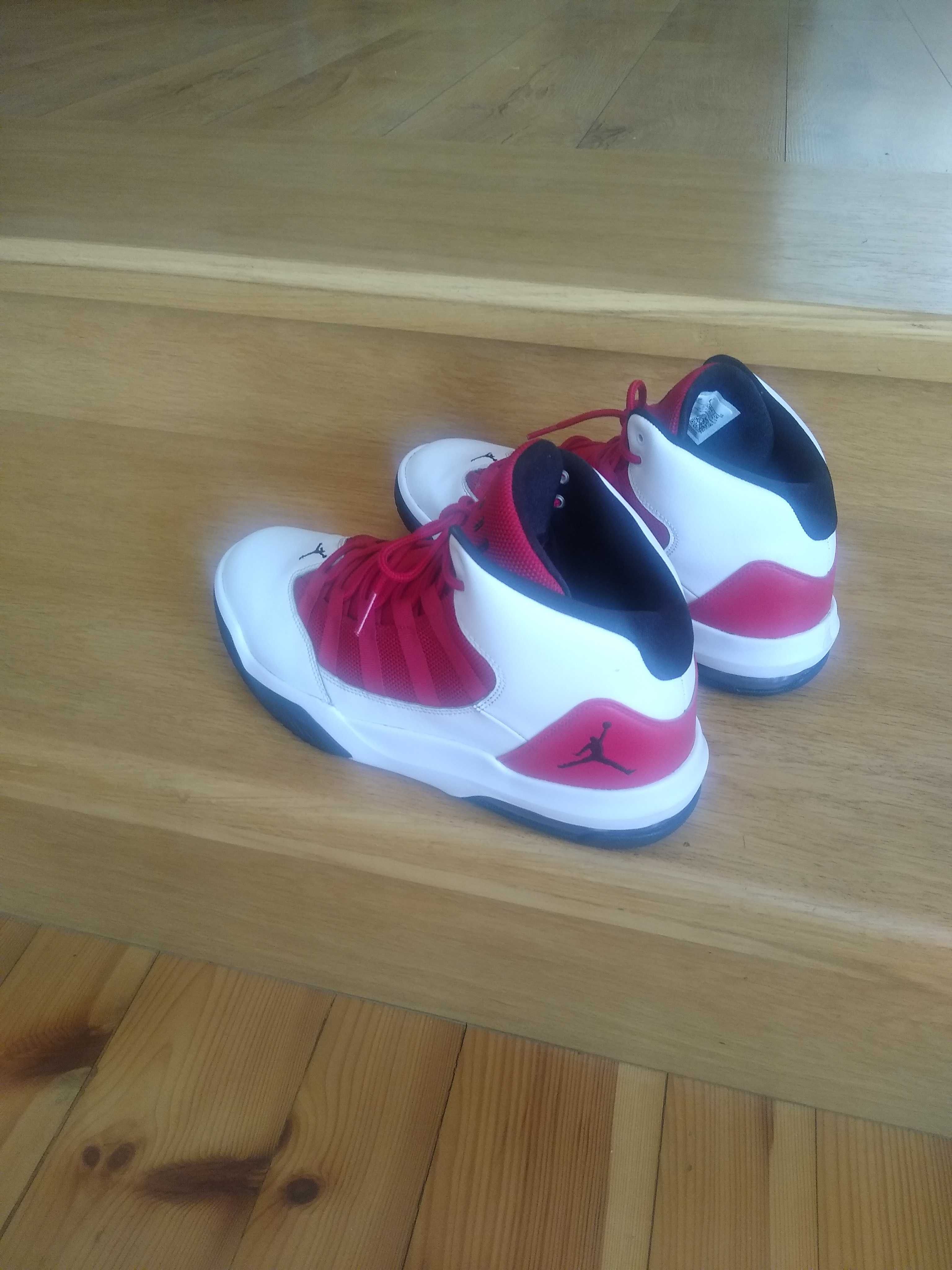 Nike Jordan Aura 44