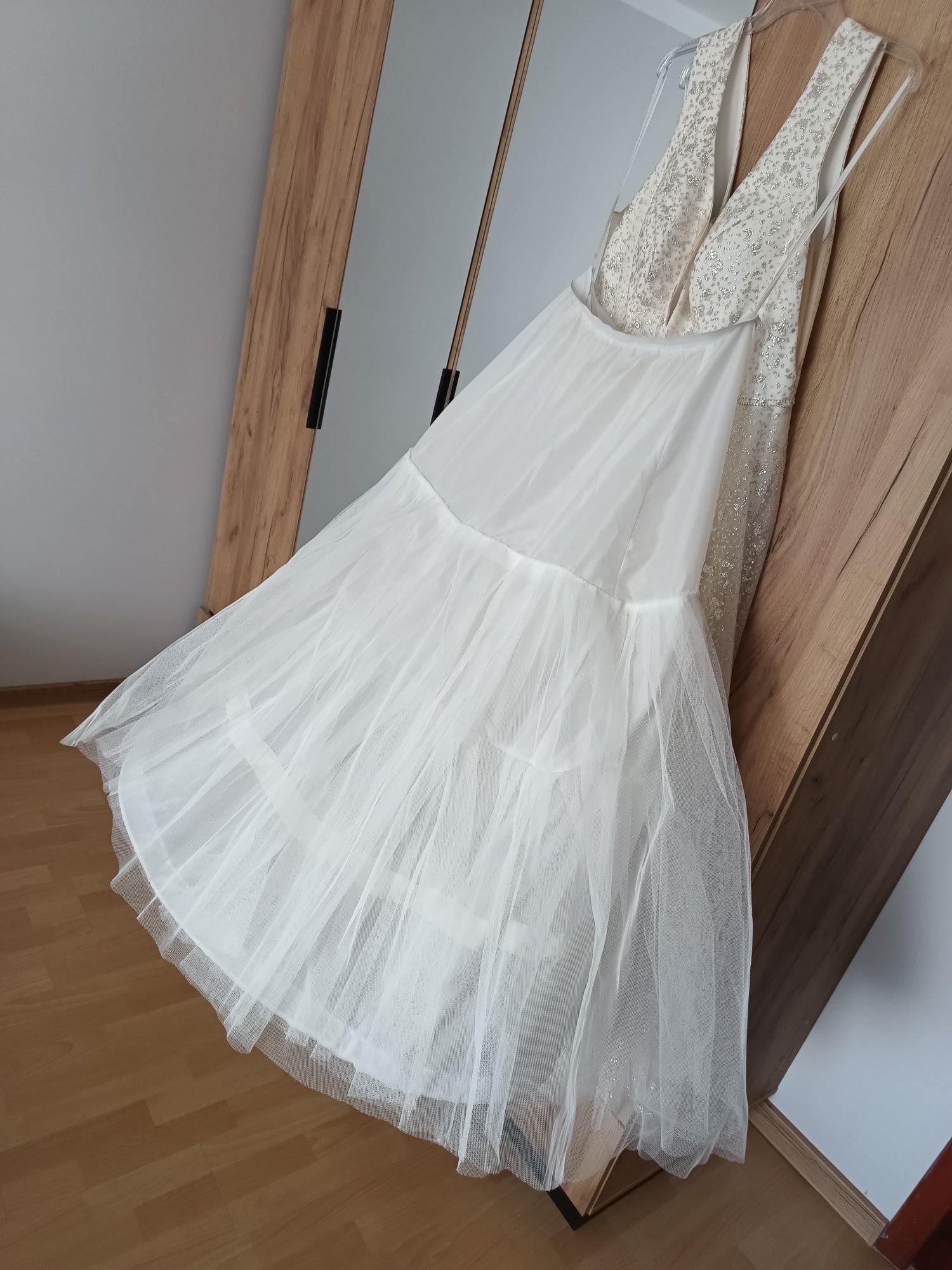 Suknia ślubna Plus Size Chassmi