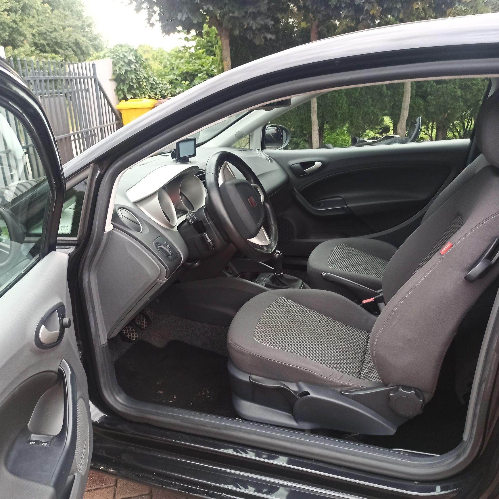 Ibiza  Sport  1,4  klima   elektryka  2  komplety  kół