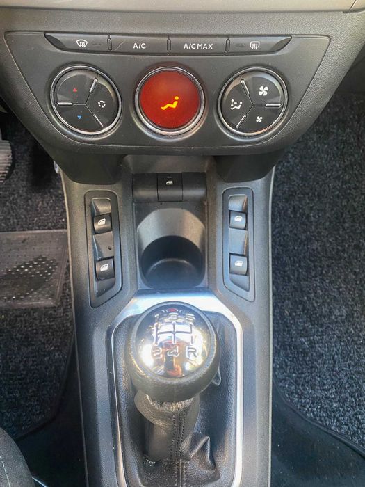 Citroen C-Elysee 1.2 impecável !!