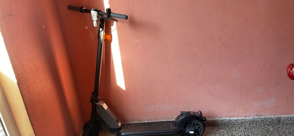 Trotinete NIU pro garantia de 1 ano