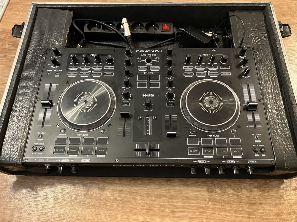 Denon DJ MC 4000 z casem, kontroler  dla dj