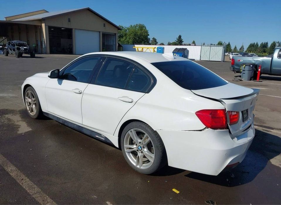 BMW 328d F30 2.0 дизель в дорозі