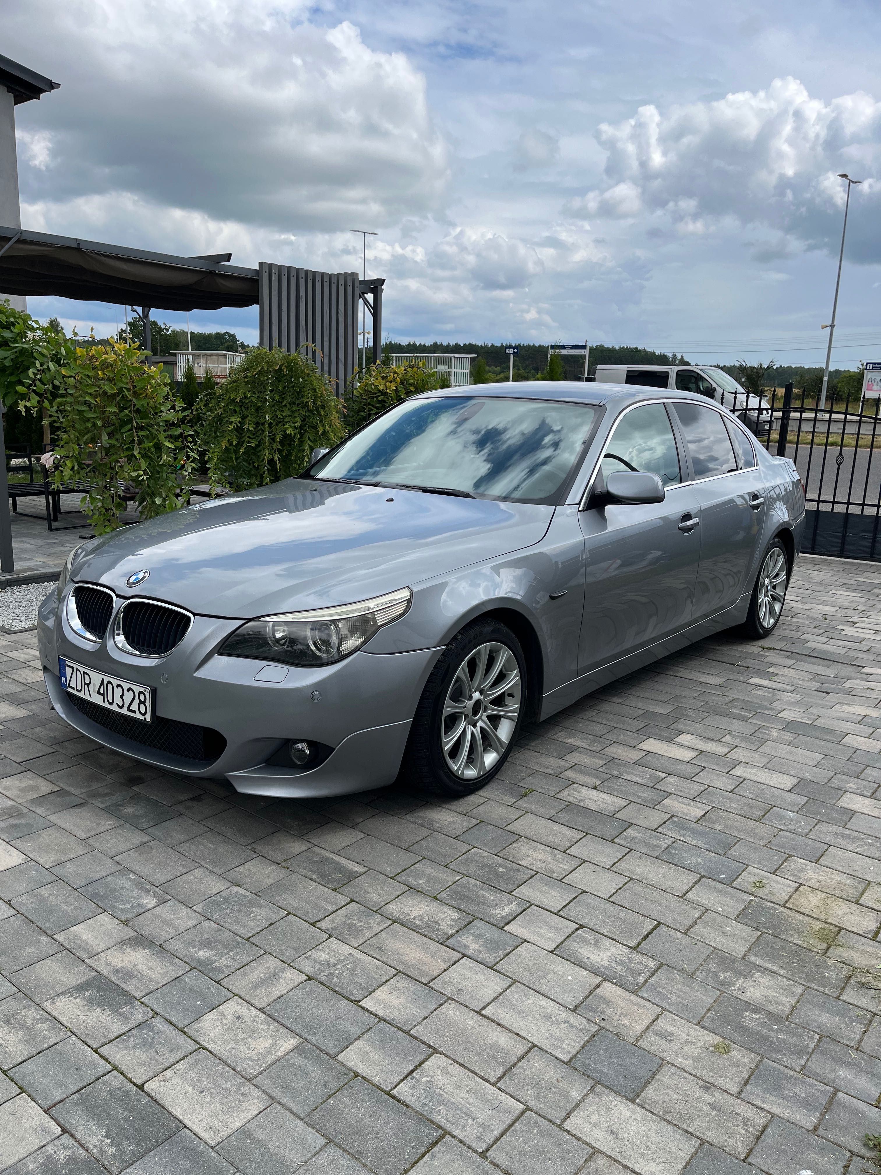 BMW E60 seria 5 3.0 diesel automat 2003 rok