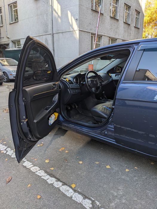 Продам доглянуте авто Lancer X