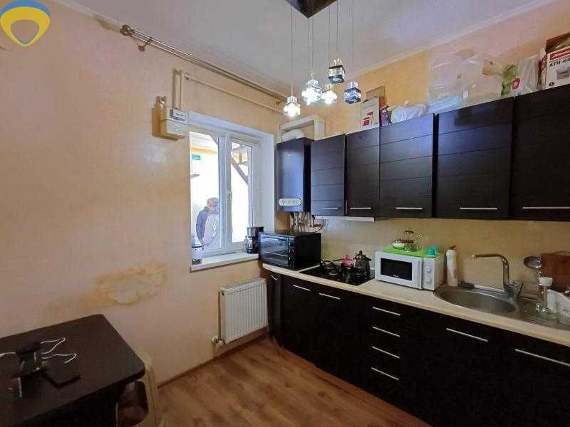 В продажу 2-кк з ремонтом та паркомісцем — Ленпоселок, вул. Молодіжна