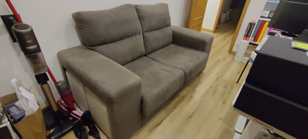 Sofá cinzento 2 lugares