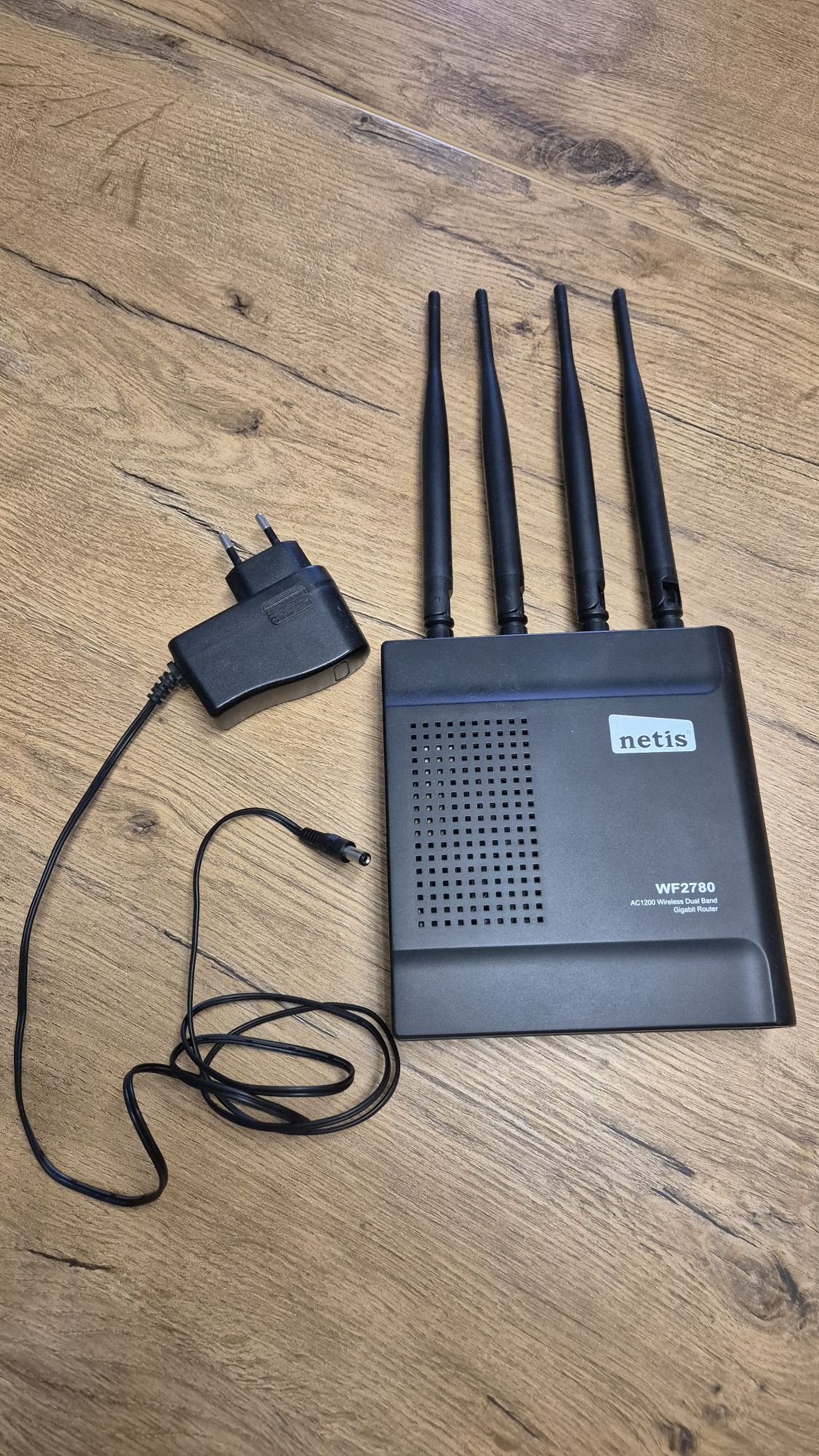 Router Netis WF2780 Ac1200 Dual Band Gigabit
