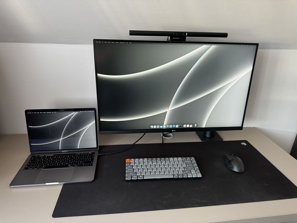 LG UltraFine 32UN880-B Ergo 4K HDR
