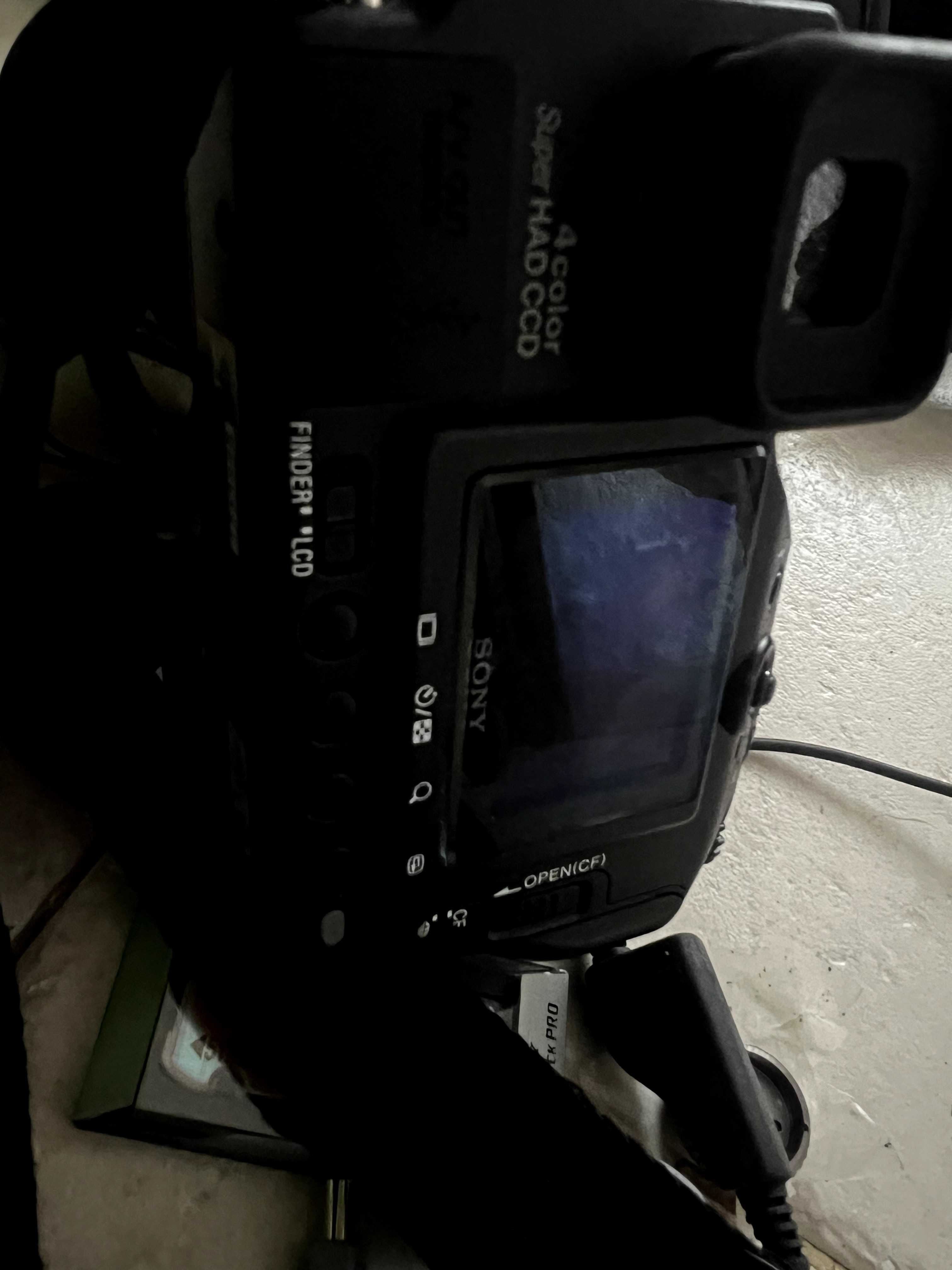 Sony Digital Still Camera – Model DSC-F282 (7.2V), Made in Japan
