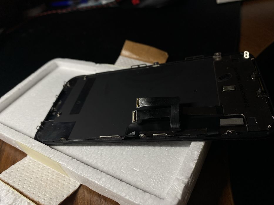 Дисплей iPhone 11
