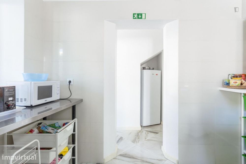 47415 - Quarto com cama de casal numa...