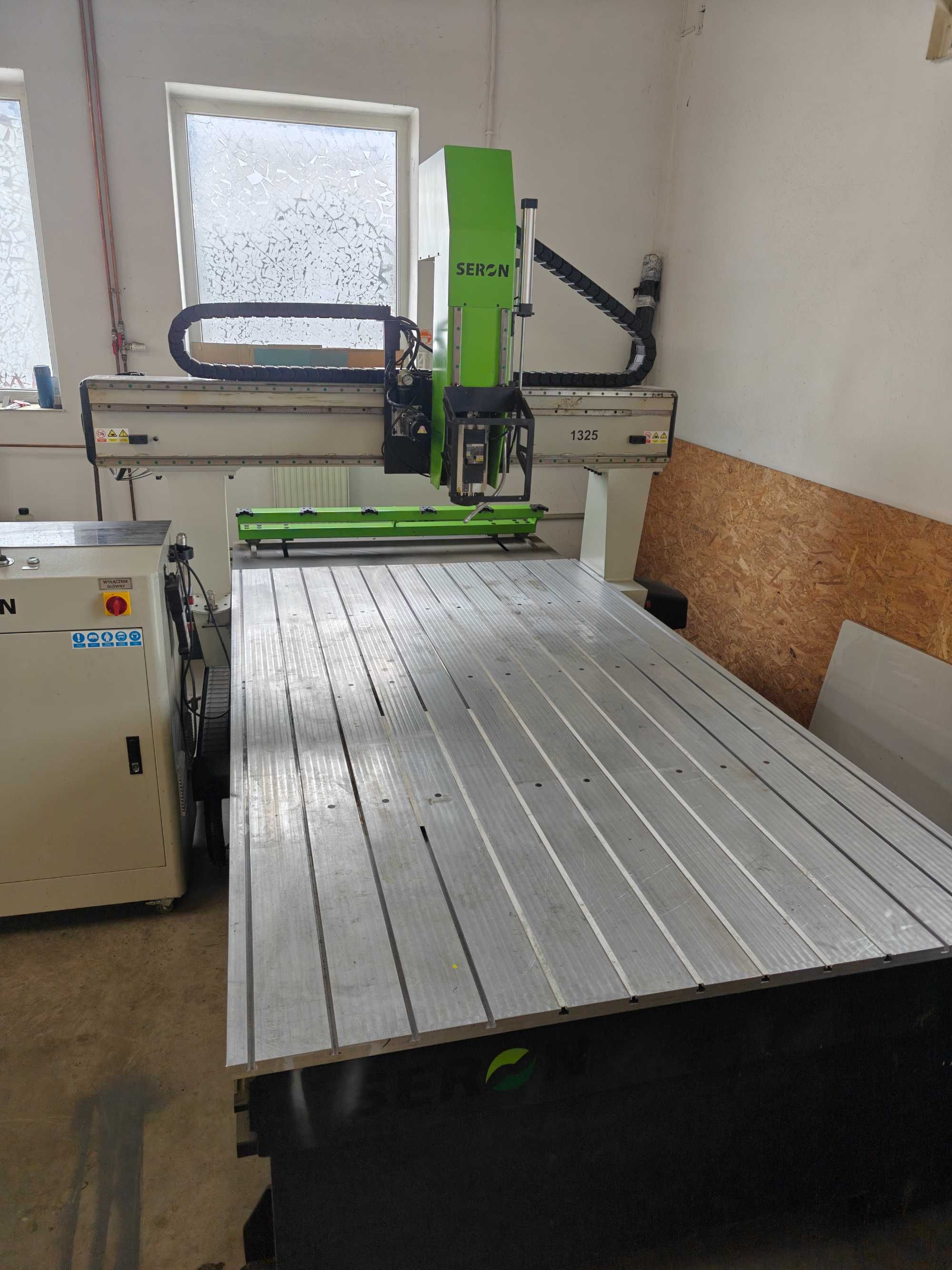 Ploter CNC frezujący Seron Expert 1325