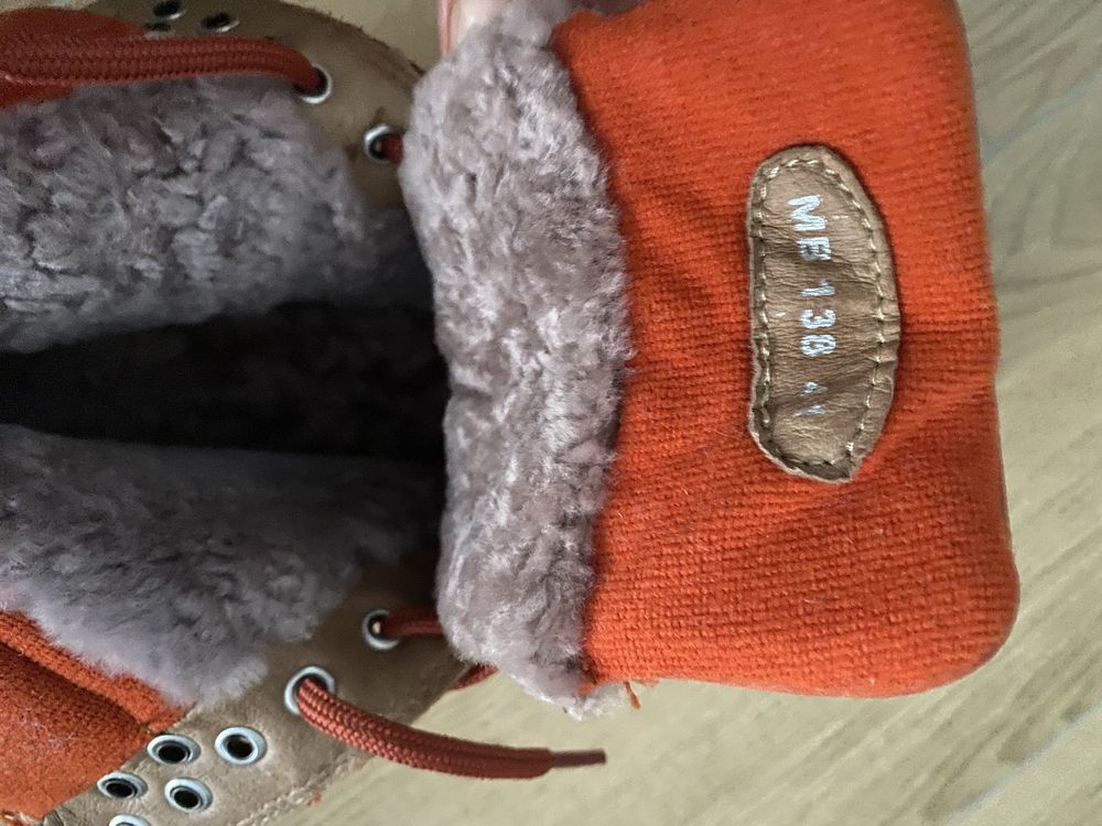 Продам зимові черевики