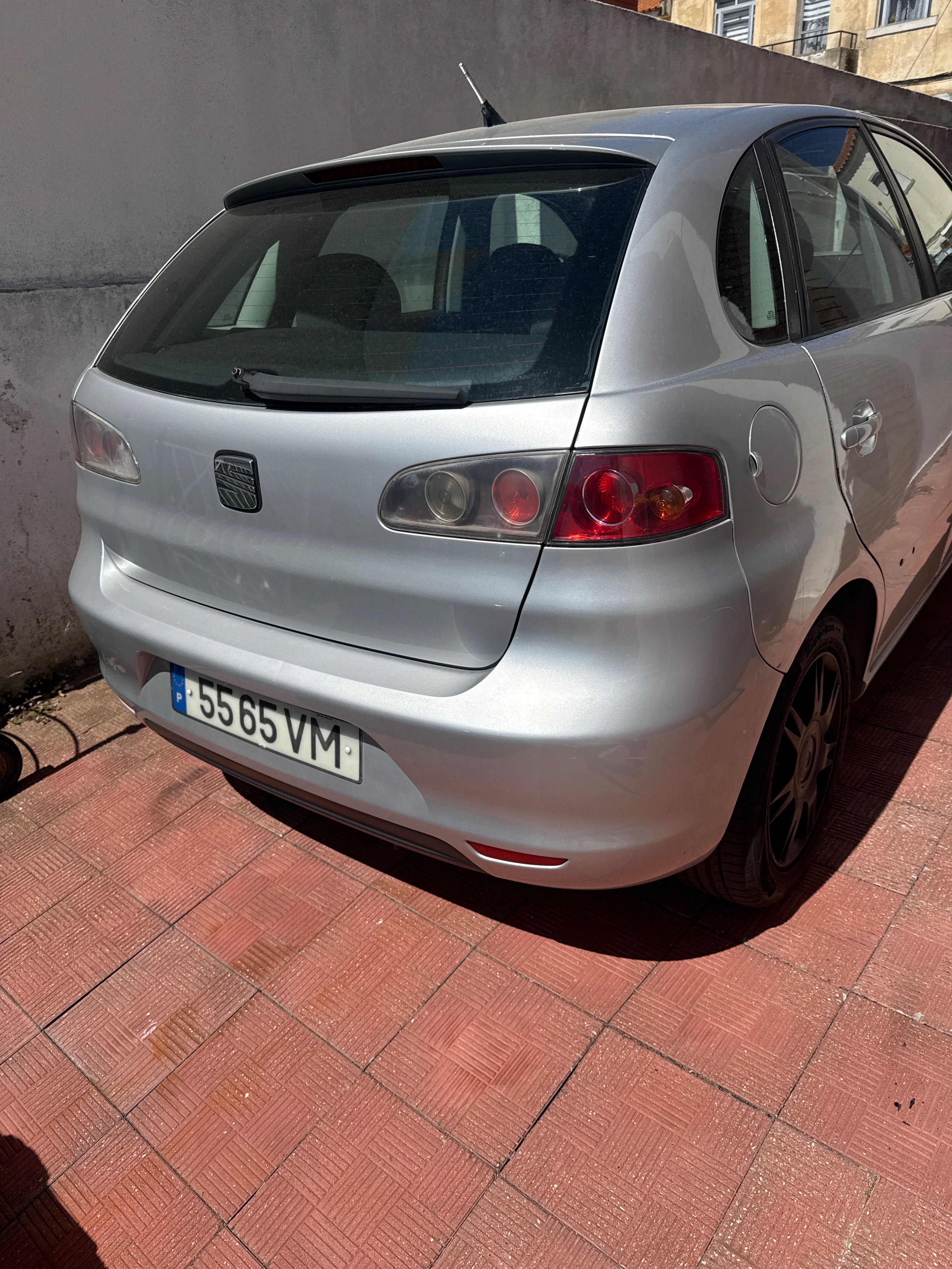 Vendo  ou troco Seat Ibiza 2003 1.4  TDI frente batida