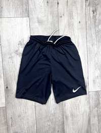 Nike шорты M размер футбольные чёрные оригинал