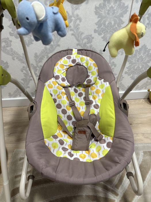 Дитяча гойдалка з народження