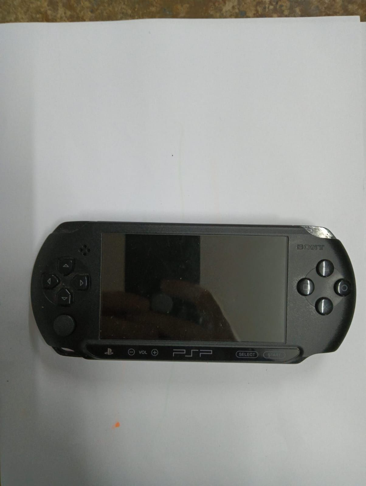 PSP E1000 com cartão de memória