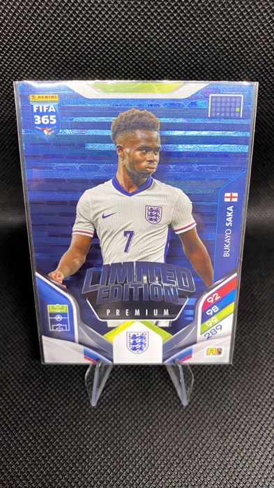 Panini FIFA 365 sezon 2026 LE Premium – Bukayo Saka