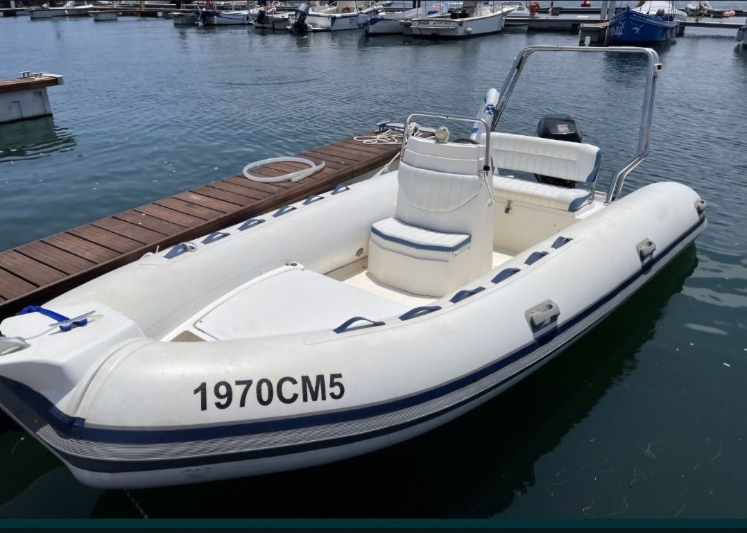 Semi-rigido 5m com 70cv 4 tempos