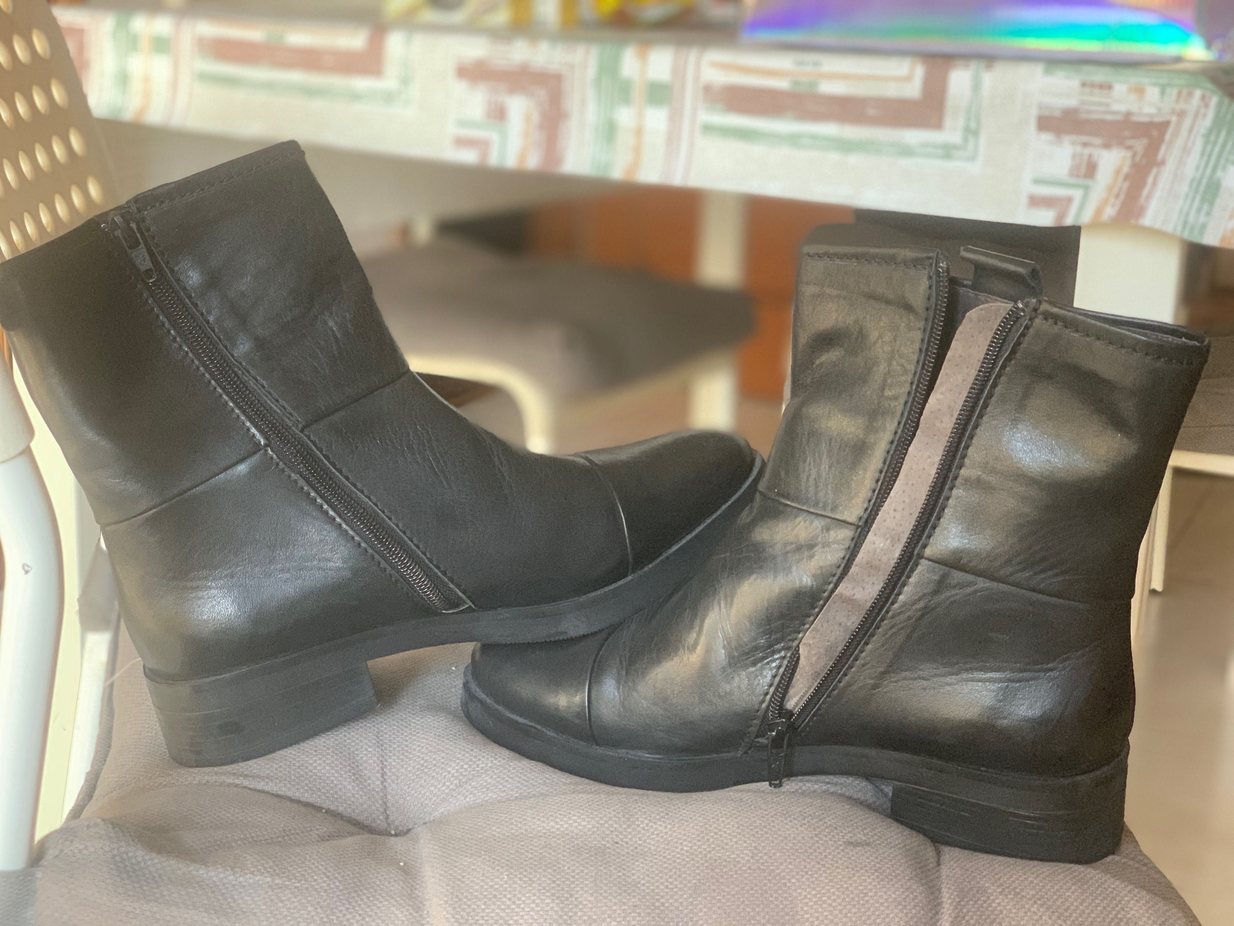 Botins para senhora como novos