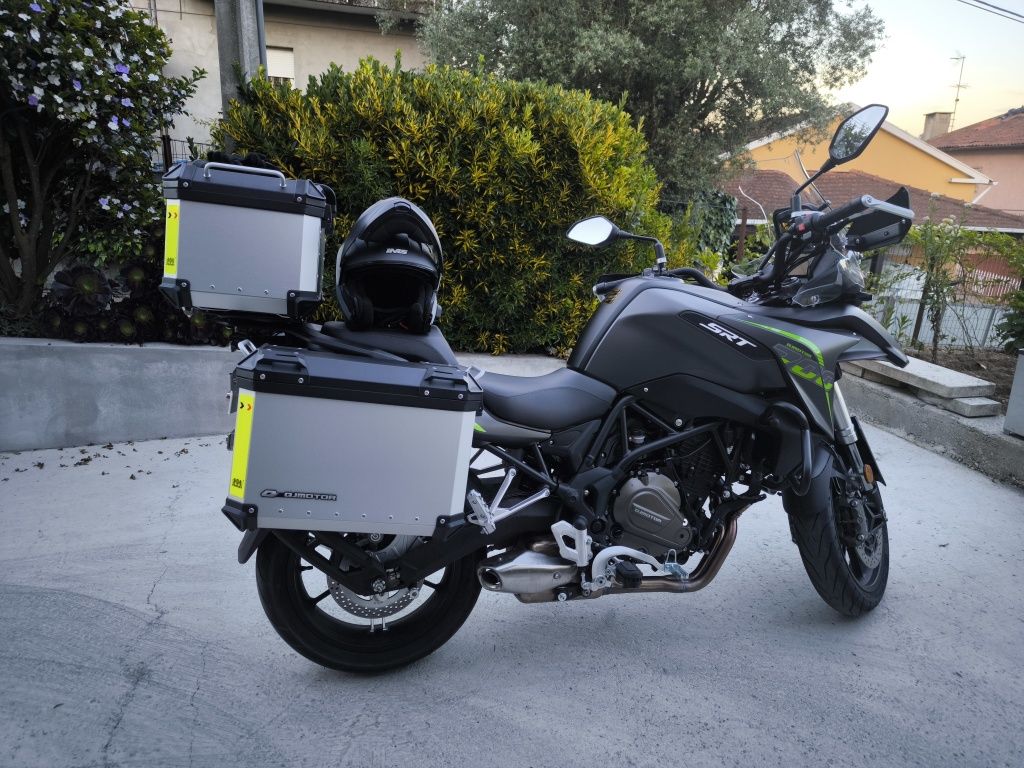QJ Motor SRT 700 ON ROAD