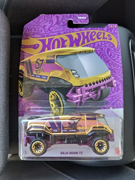 Baja bison t5 hotwheels model 1:64 auta samochody