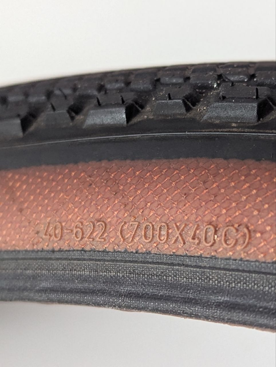 Покришки Pirelli Gravel 700x40 та Innova 24x1.75 (б/у) для велосипеда