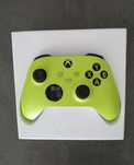 Kontroler Pad Xbox One Series S/X model 1914 Electric Volt