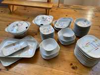Serwis obiadowy (dla  18 osób) "Pikasiak" porcelana lata 60-te