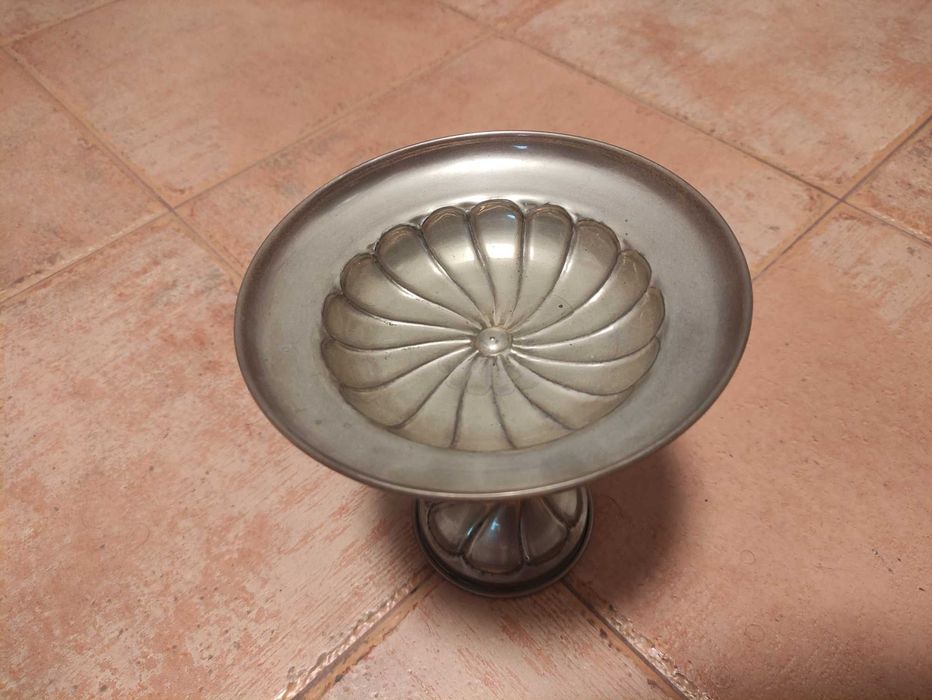 Fruteira antiga casquinha de prata