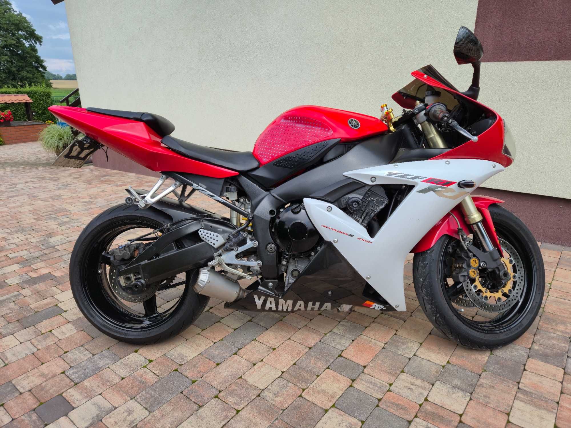 Yamaha R1 RN09 2003