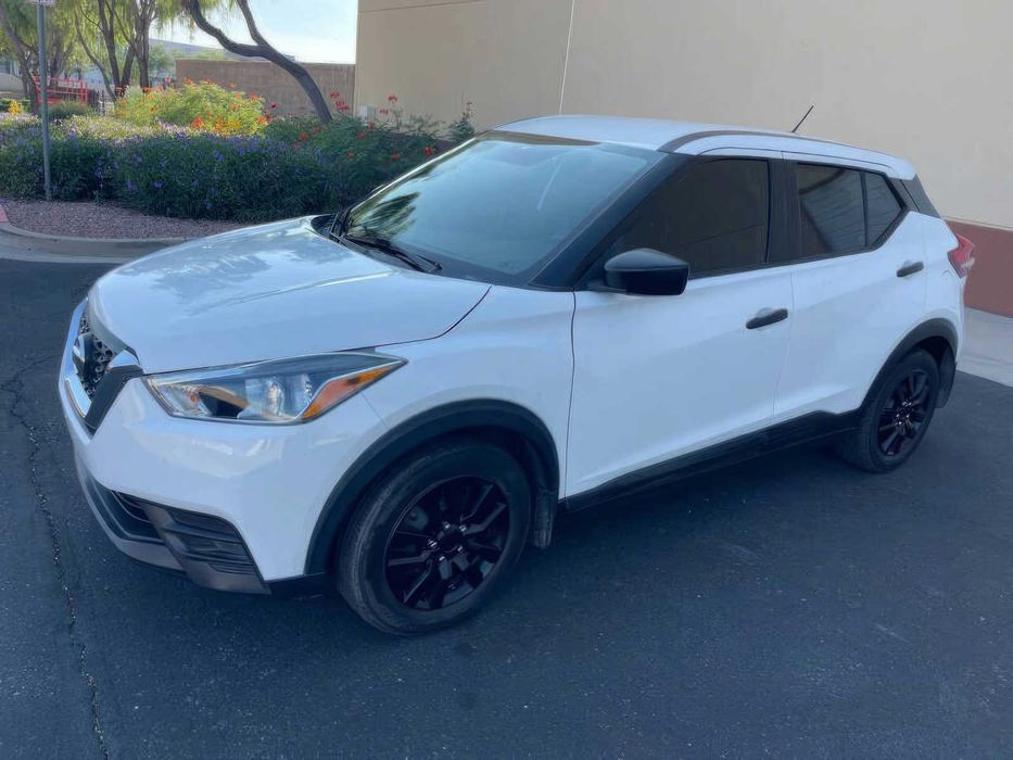 Nissan Kicks S      2020