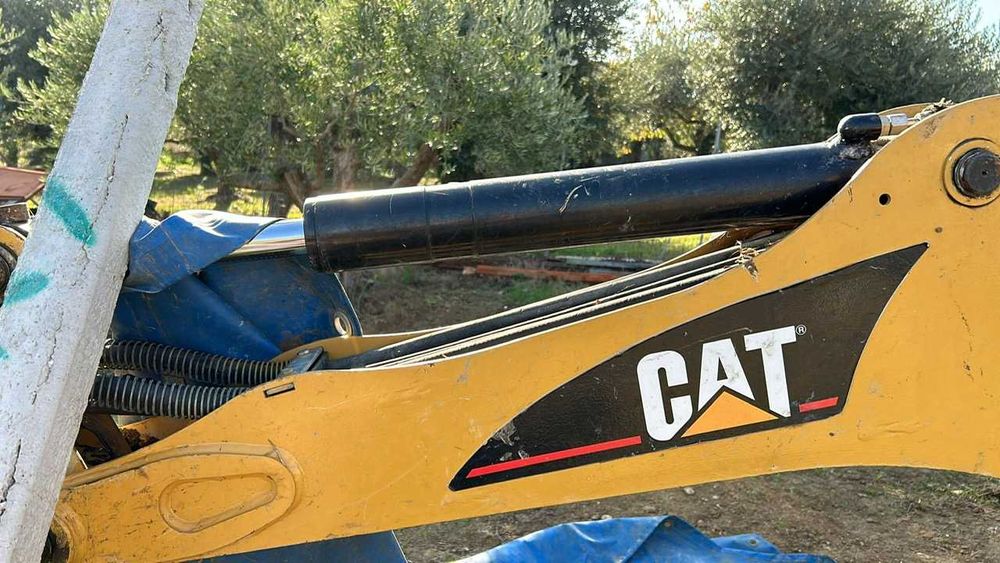 Ramiona siłowniki do minikoparki CAT 301 8C