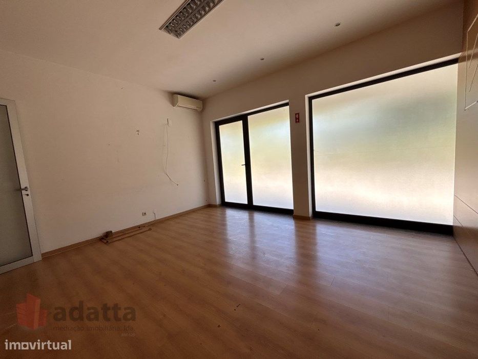 Loja para Arrendamento - Pedrulha, Coimbra