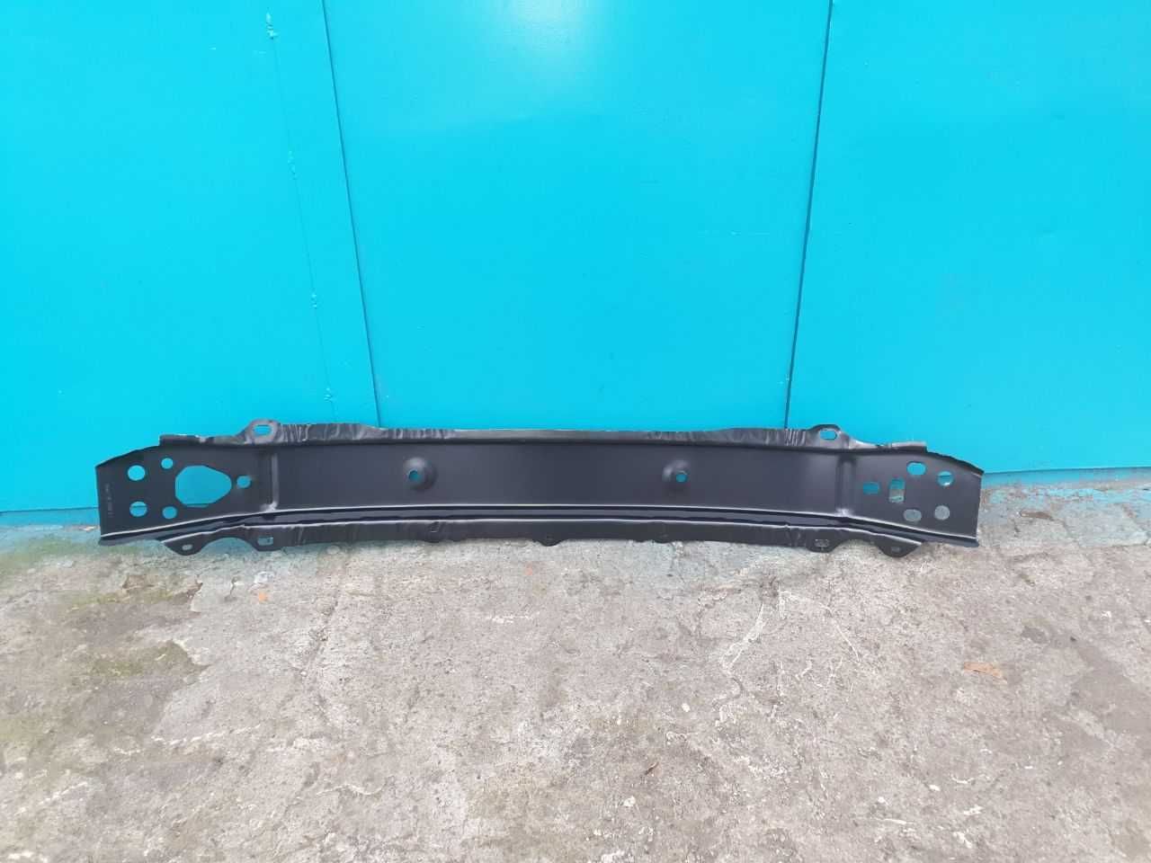 Підсилювач бампера переднього Toyota Prius C 5213152250
