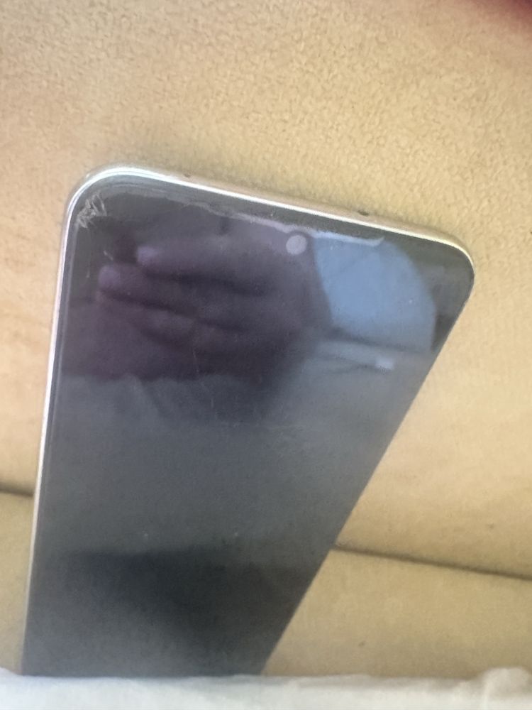 Redmi note 8T (не бачить сімку)