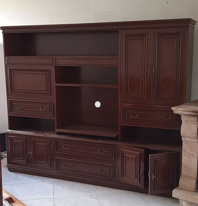 Móvel de sala com iluminação e