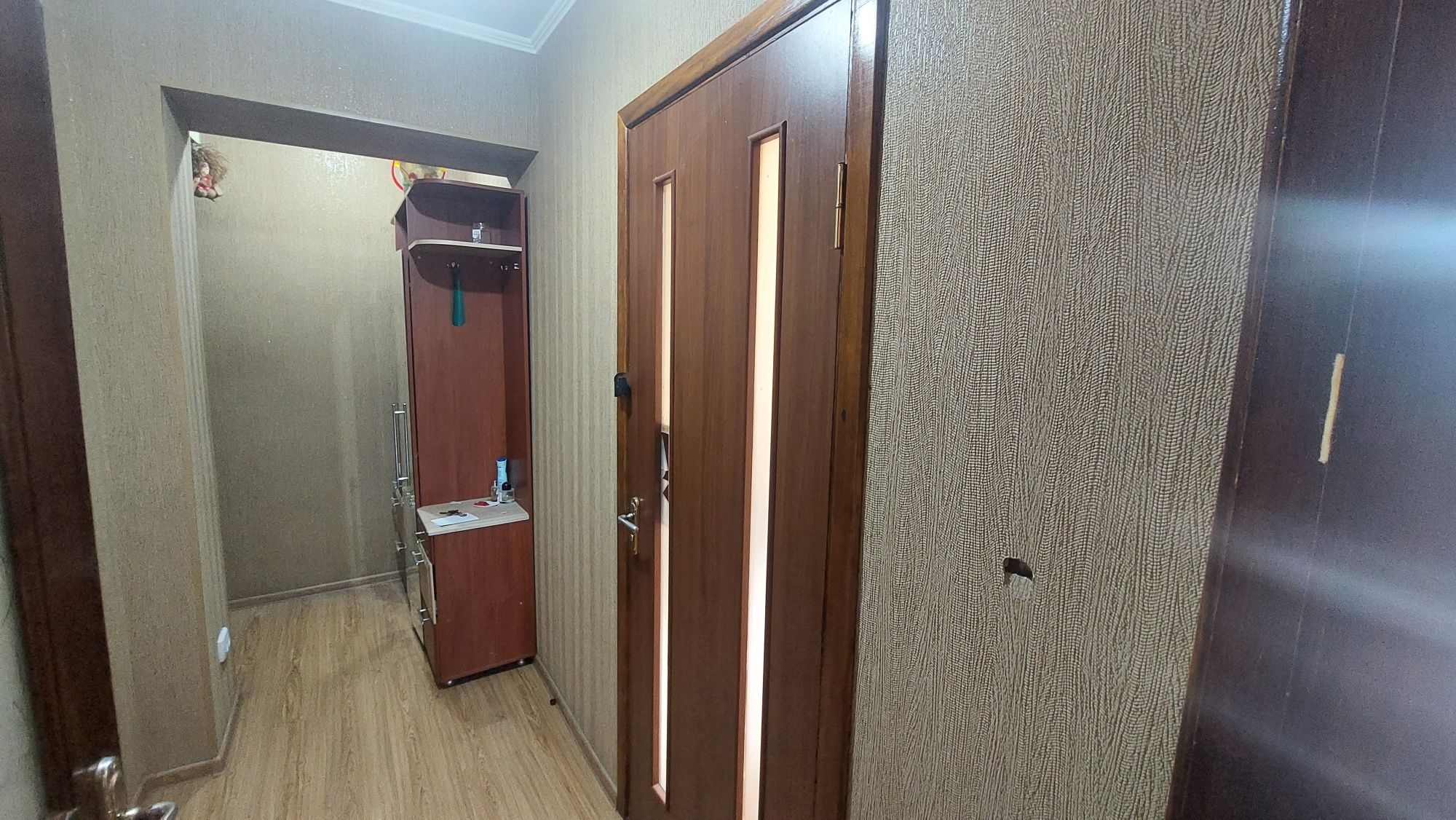 Продам 3-кімнатну квартиру. Вул.Коцюбинського,72.