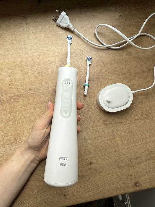 Ірригатор Oral-B AquaCare 6 Pro-Expert