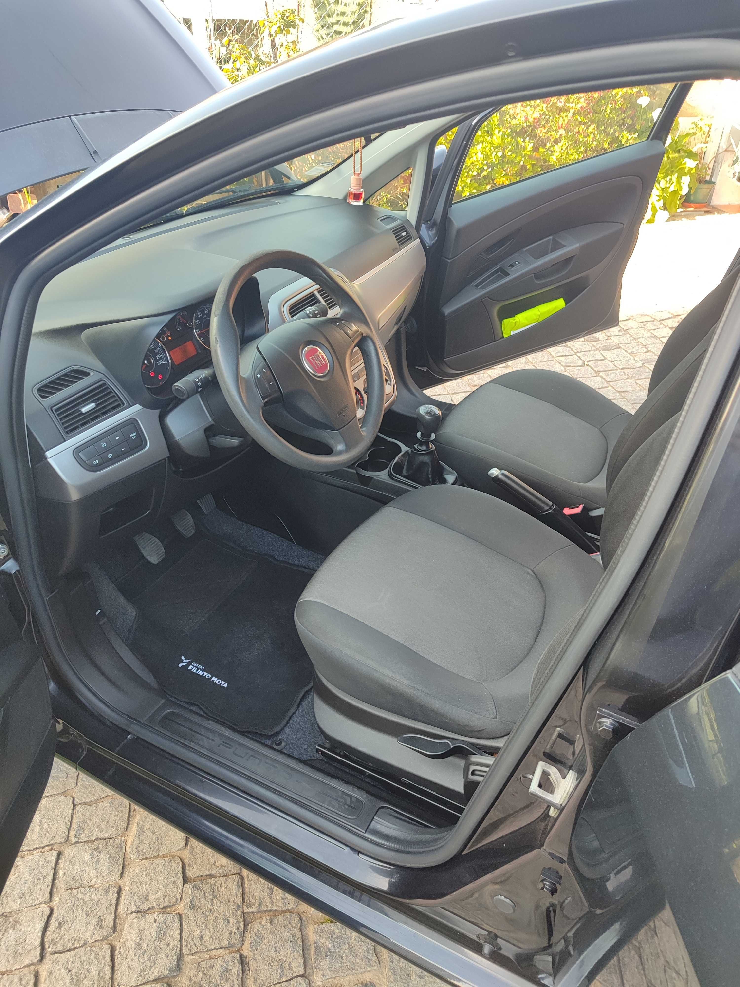 Vendo Fiat Punto 1.2 easy S&S de 2012