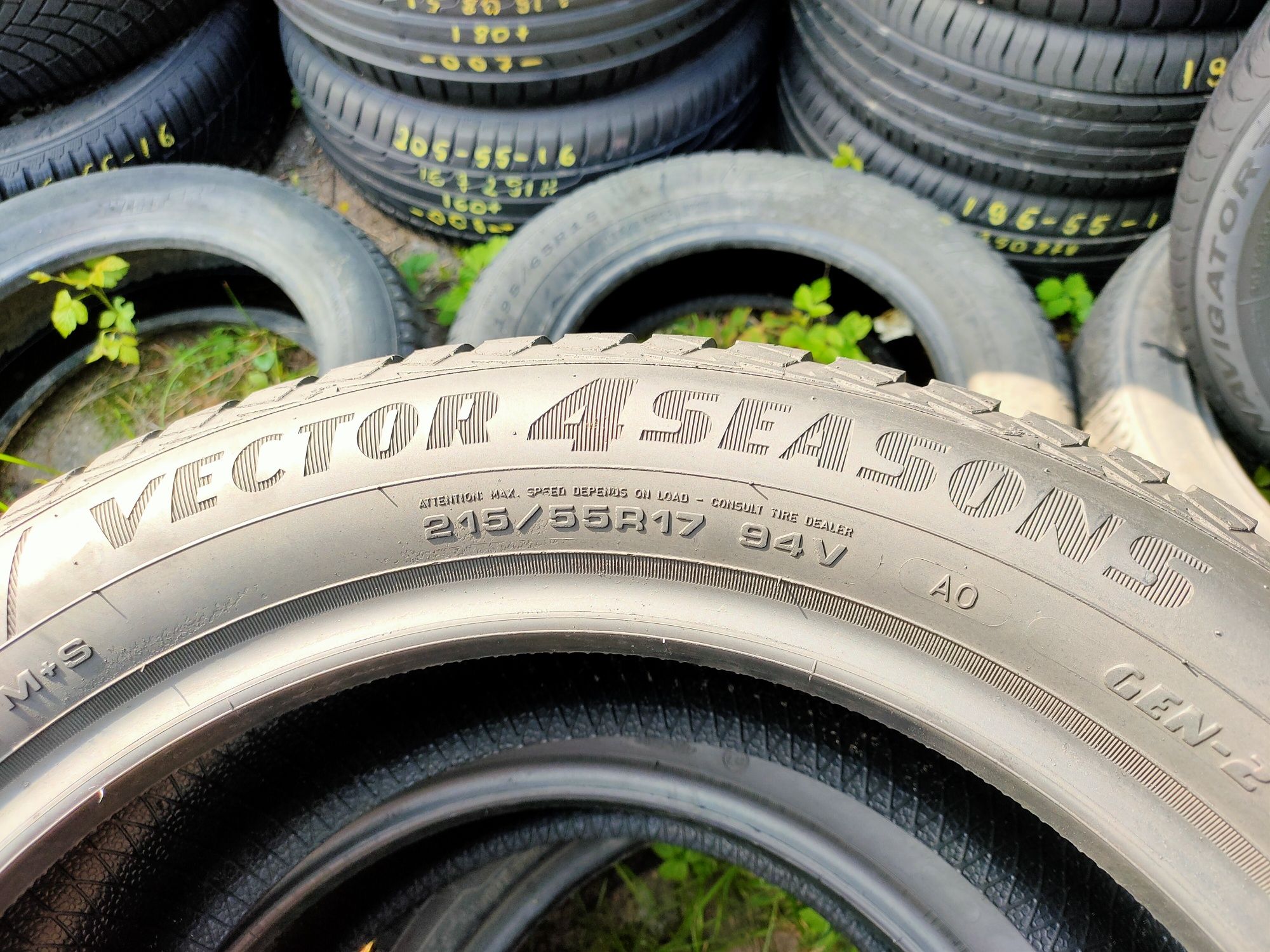 2x215/55R17 94V A0 GoodYear Vector4Season 2019r 6.8mm