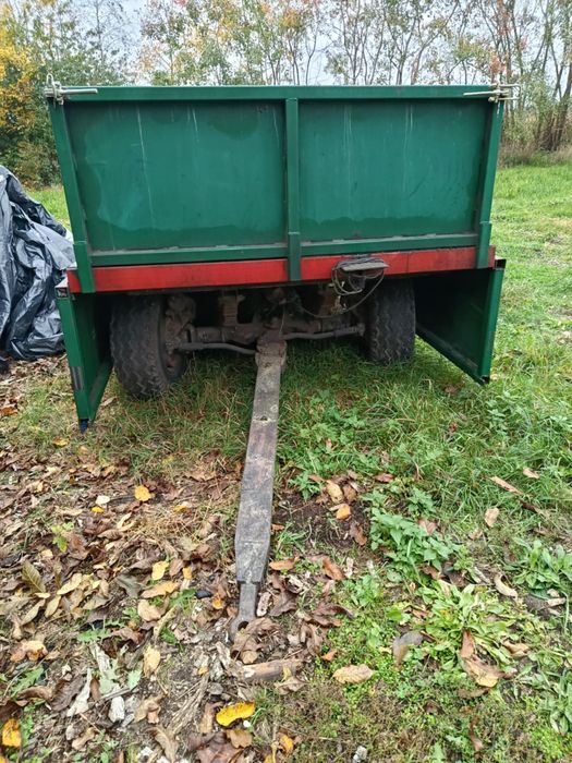 Sprzedam przyczepę przerobioną z rozrzutnika