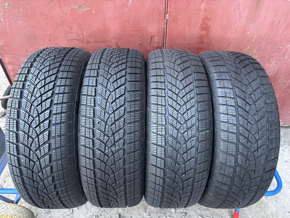 235/60/18 R18 Goodyear UltraGrip Performance+ Suv зима 4 шт цвна за 1