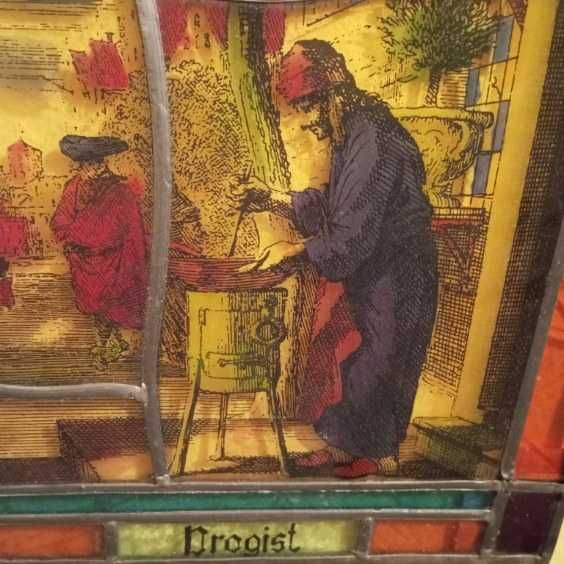 Obraz Witraż Drogist Perfumiarz 36x31cm.